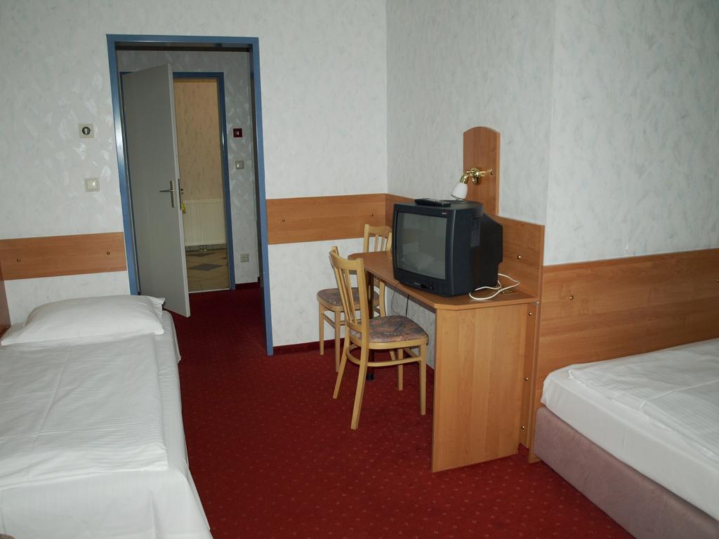 Hotel Stalehner Виена Стая снимка